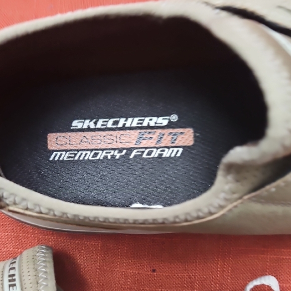Skechers Men's Beige Sneakers - Picture 7 of 8
